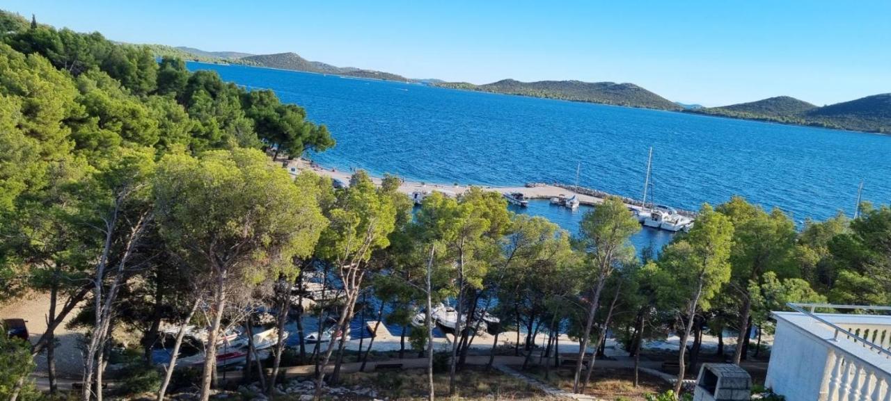 Apartman "Cvita" Drage Exterior photo