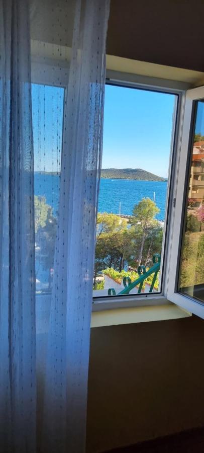 Apartman "Cvita" Drage Exterior photo